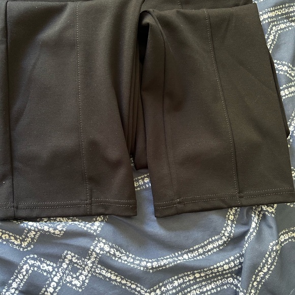 Black pants - Picture 4 of 5